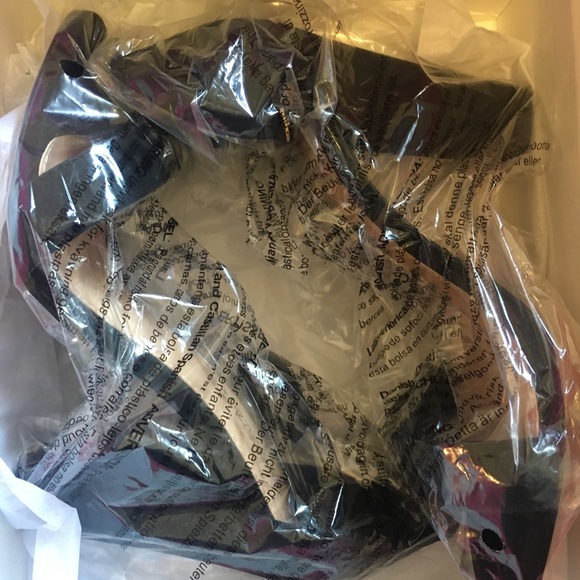 Black heeled sandal from Shoedazzle, size 8. - Picture 4 of 4